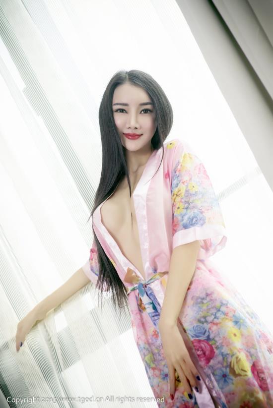 国模私拍115小六：国模劈开腿 国模李仪(2)(点击浏览下一张趣图)