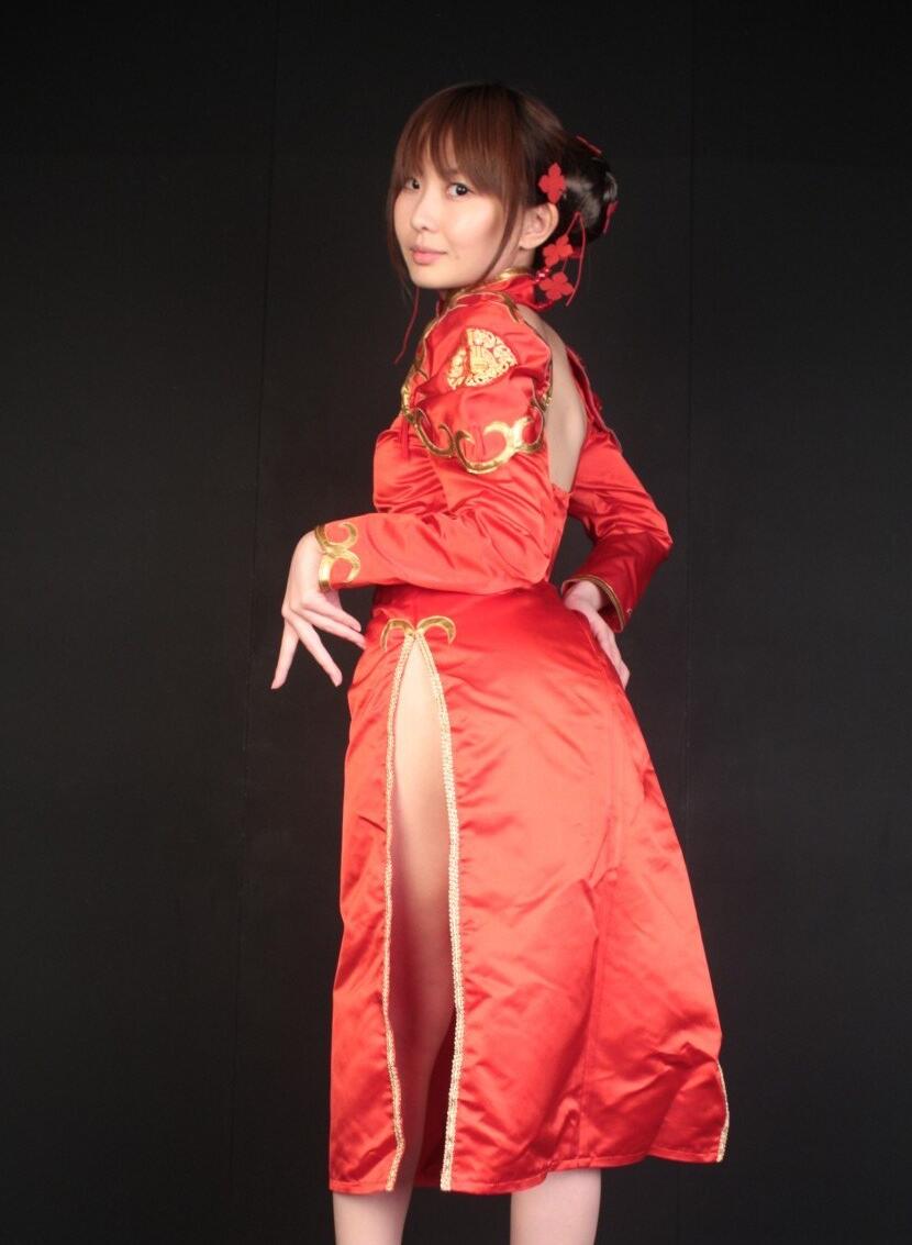 小女孩旗袍白袜图片(3)(点击浏览下一张趣图)