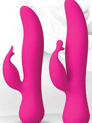 电动棒怎么用视频教程图解：女孩用电动棒自慰(2)(点击浏览下一张趣图)