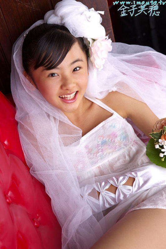 性感萝莉金子美穗图片：萝莉集中营(点击浏览下一张趣图)