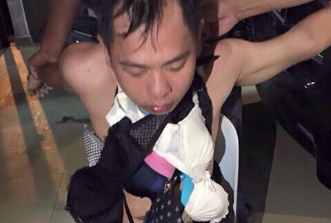 丢在垃圾箱里的内衣：偷内衣论坛图(点击浏览下一张趣图)