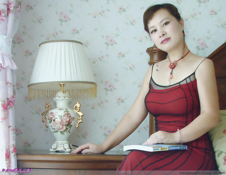 狂恋美熟微博易姐图片：轻熟控微博 狂恋美和熟 微博图片(4)(点击浏览下一张趣图)