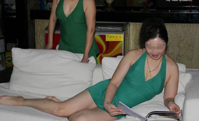 恋子恋母交流论坛自己妈妈的照片：母仪天下社区(点击浏览下一张趣图)