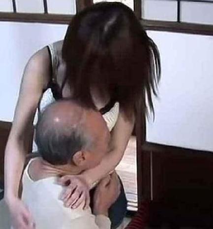 三陪保姆图片：北京别墅招聘陪床保姆真实图片(5)(点击浏览下一张趣图)