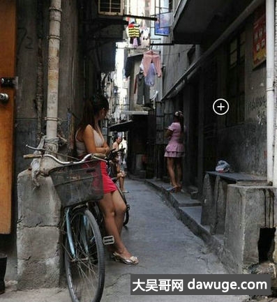 附近500米单身美女图：如何看出微信附近有鸡(3)(点击浏览下一张趣图)