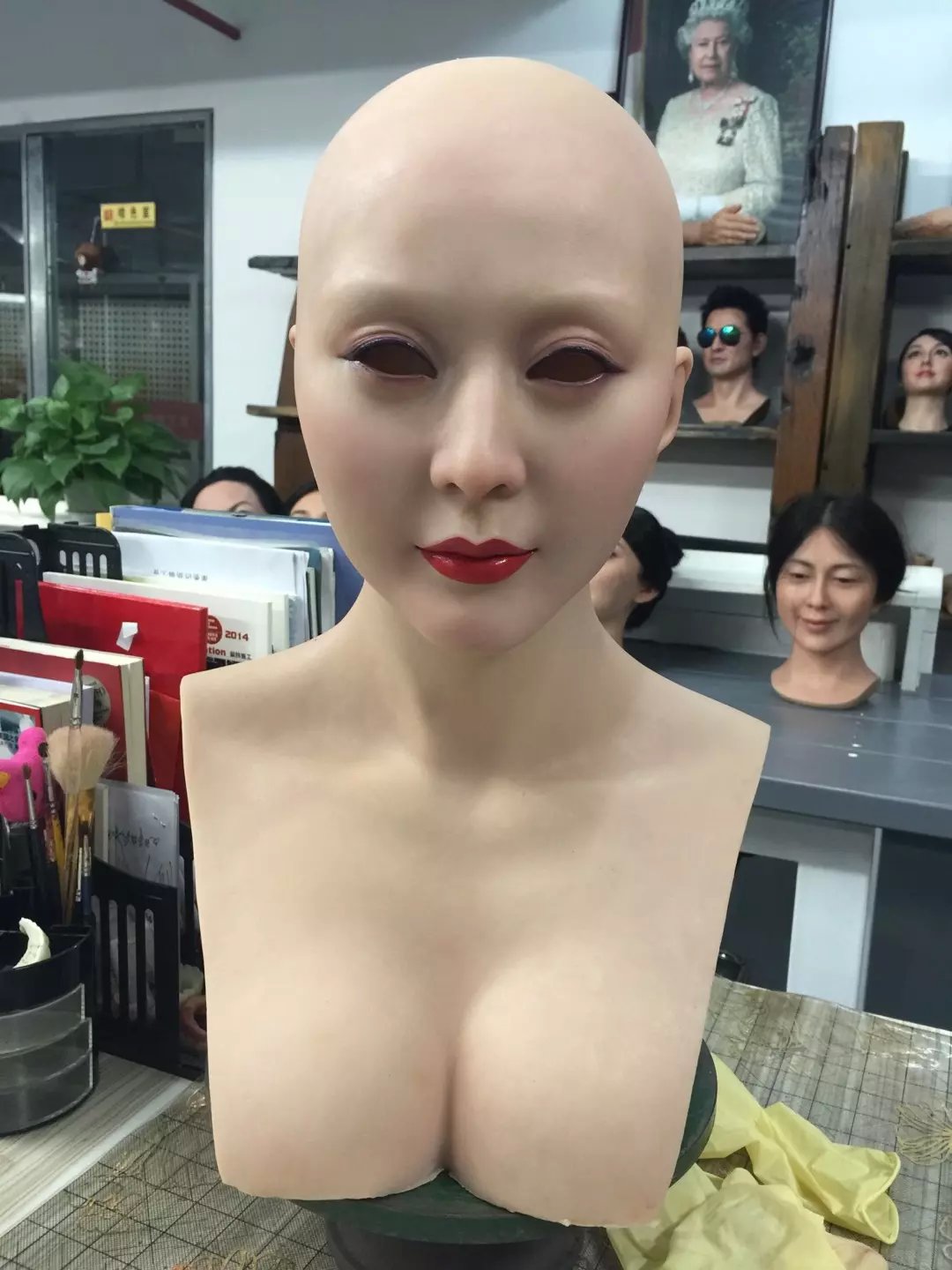 范冰冰人皮连体面具图：范冰冰真皮面具(点击浏览下一张趣图)