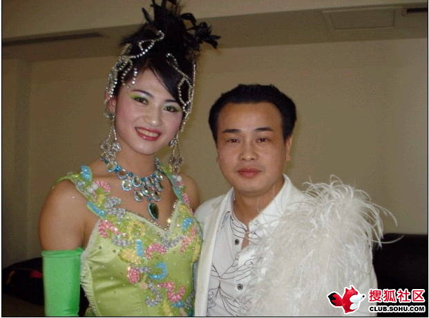 我帮老婆系领带变装：老婆把我变成她的新娘图(6)(点击浏览下一张趣图)