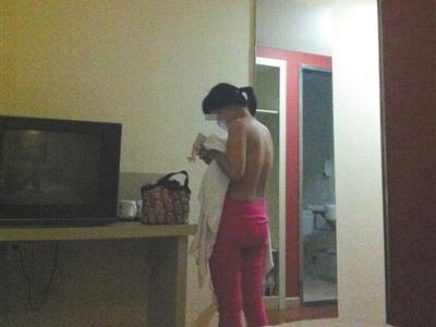 我在深圳做奶妈的日子：成人奶妈行业潜规小说图(点击浏览下一张趣图)