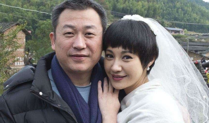 杨雪老公赵海结婚照(点击浏览下一张趣图)