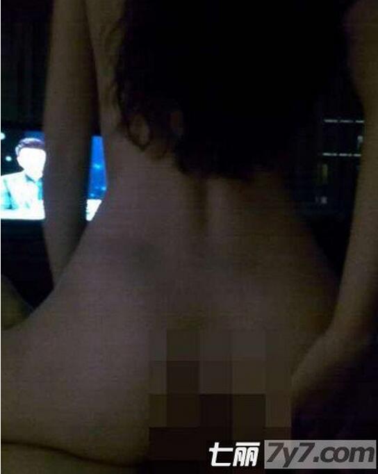 南广版艳照门：蕲春女教师艳照门(4)(点击浏览下一张趣图)