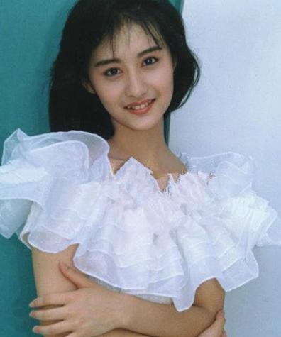 陈德容年轻时最美图片(点击浏览下一张趣图)
