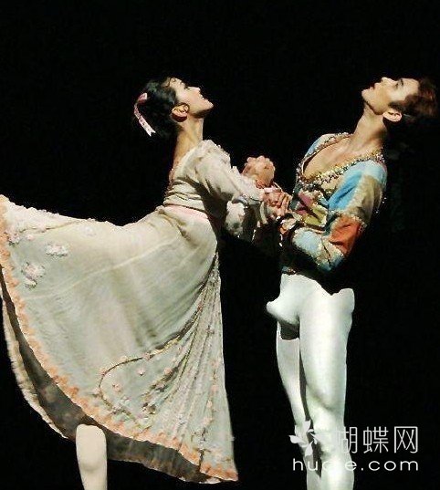 中国所有激凸的男明星图：男明星的裤裆，男明星激凸内裤照(8)(点击浏览下一张趣图)
