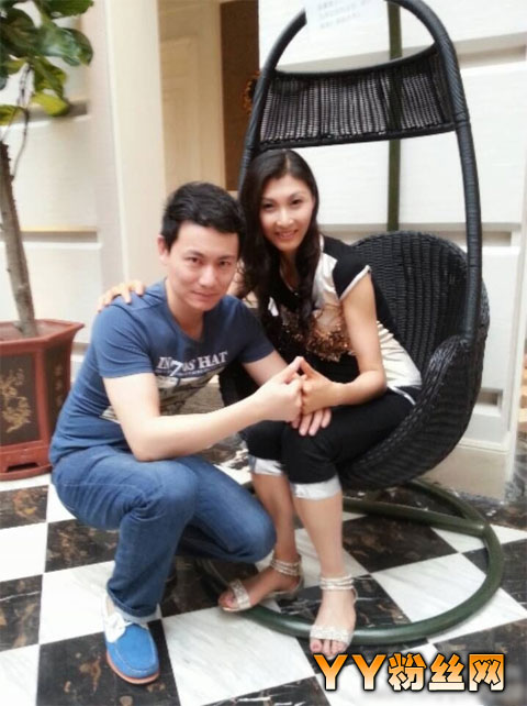 瞿玮老婆照片(点击浏览下一张趣图)