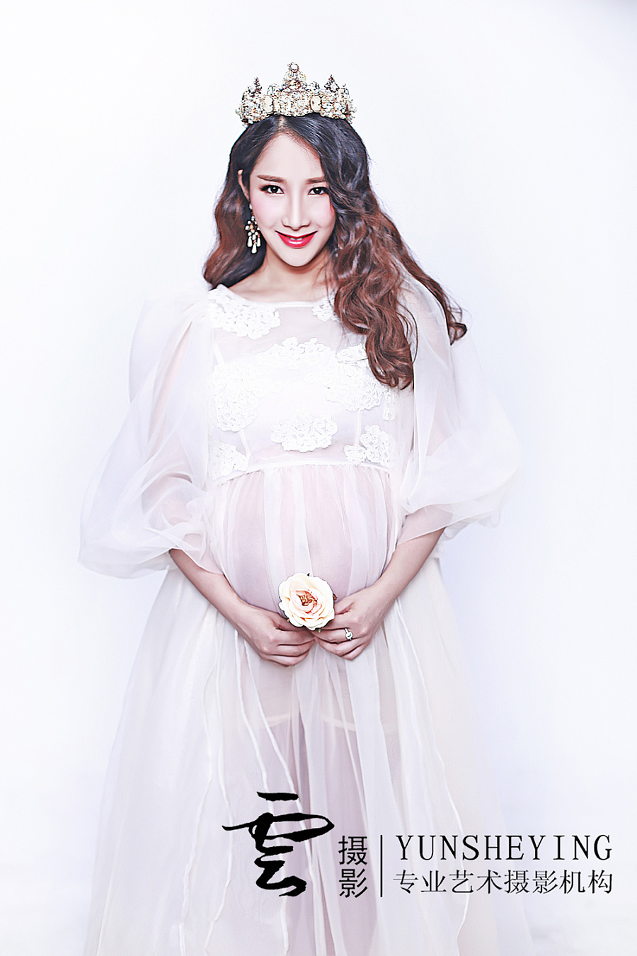 孕妇裸模走秀视频图片：孕妇写真摄影(4)(点击浏览下一张趣图)