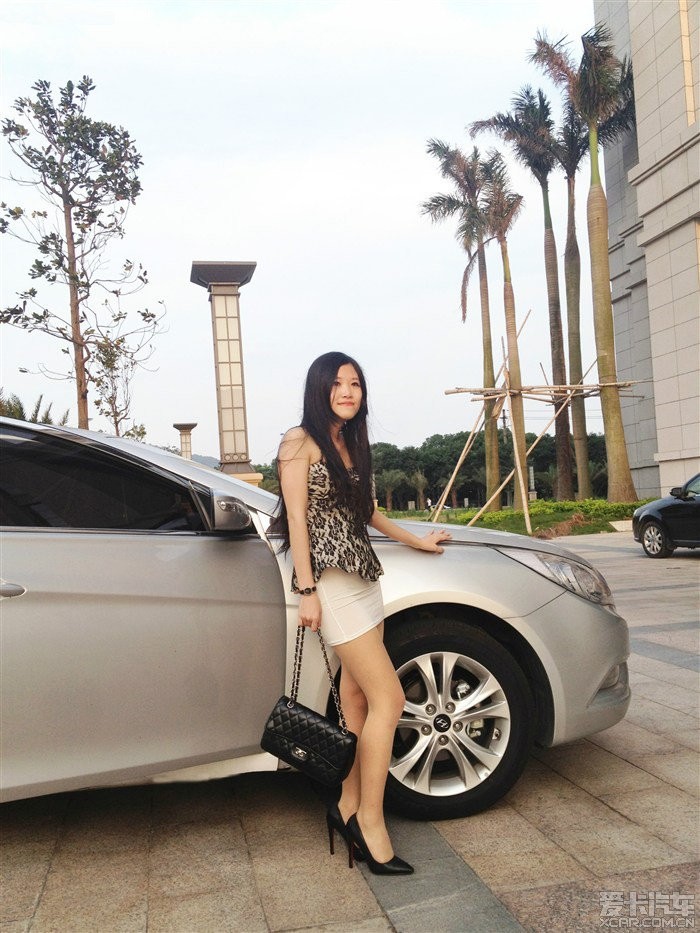 熟女丝袜激情18p：熟女系列熟女丝袜图片(点击浏览下一张趣图)