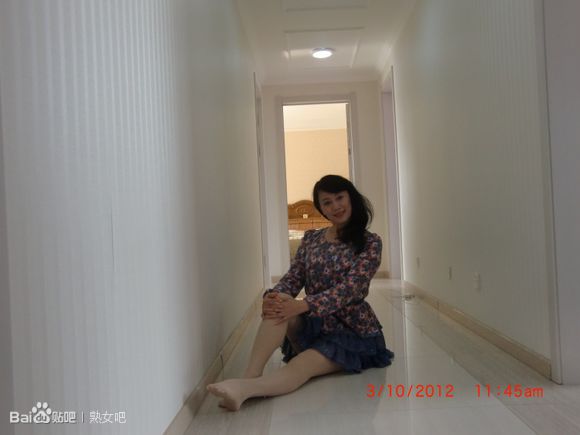 熟女陈默丝袜图片：沈阳历史老师陈默相册(4)(点击浏览下一张趣图)