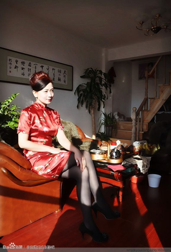 沈阳教师廖英俊翘脚图：沈阳廖英俊吧相册图片(8)(点击浏览下一张趣图)