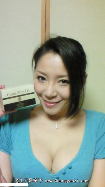 狂野av熟女写真图片欣赏：新出道熟女av(4)(点击浏览下一张趣图)