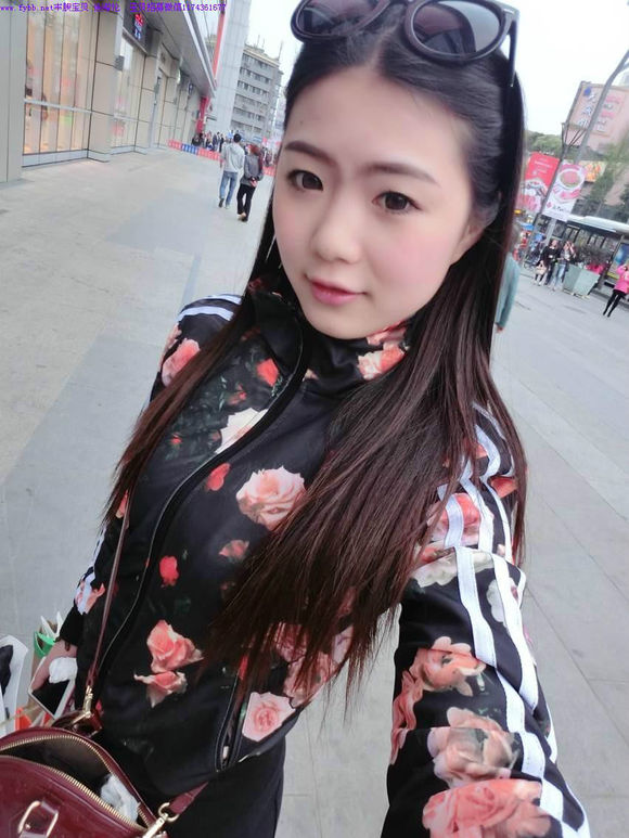 c罩杯图片：c罩杯的文胸有多大图片 c罩杯是多大真人图片(6)(点击浏览下一张趣图)