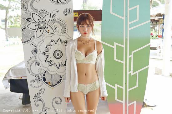 老爷和小怜的缠绵：大老爷与小丫鬟春桃(3)(点击浏览下一张趣图)