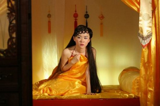 欣荣格格肚兜在第几集图片：古代肚兜露胸电视剧(7)(点击浏览下一张趣图)