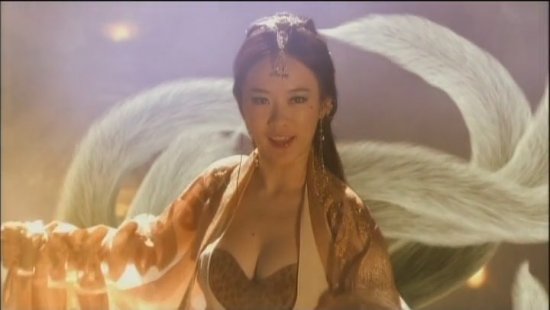 肚兜洗澡的电视剧截图：露肚兜电视剧有哪些(2)(点击浏览下一张趣图)