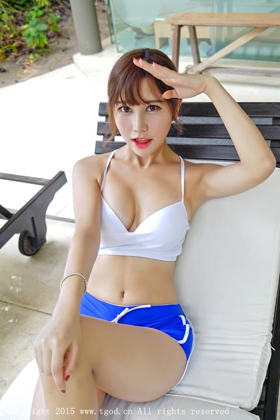 王爷咬掉王妃的肚兜：王爷吻住肚兜玲珑(3)(点击浏览下一张趣图)