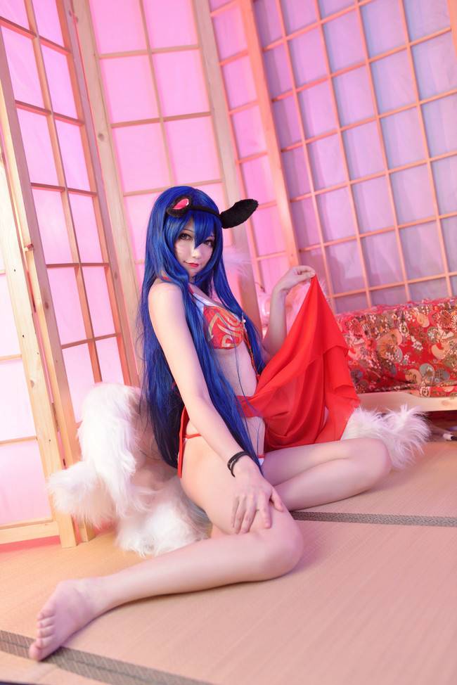 阿狸肚兜cos图：lol阿狸cosplay肚兜(4)(点击浏览下一张趣图)