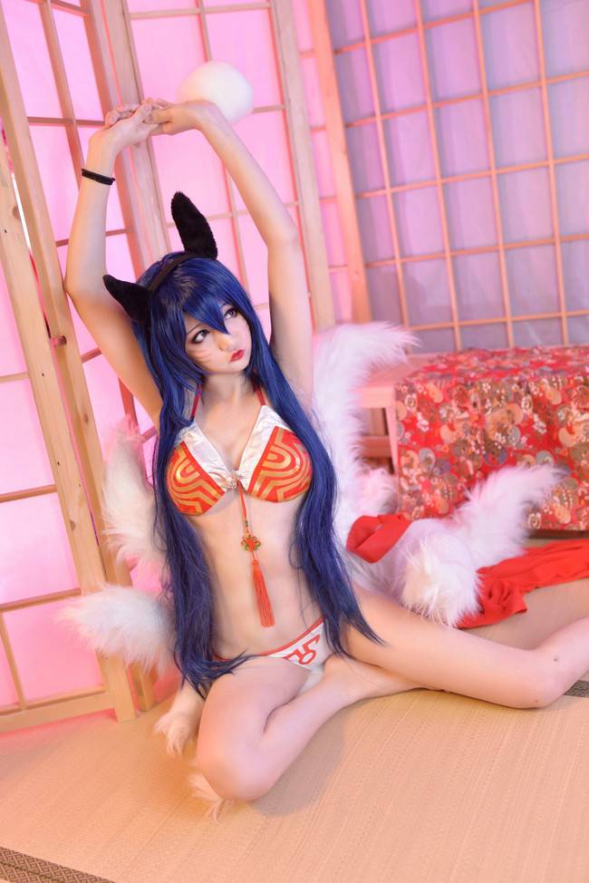 阿狸肚兜cos图：lol阿狸cosplay肚兜(5)(点击浏览下一张趣图)