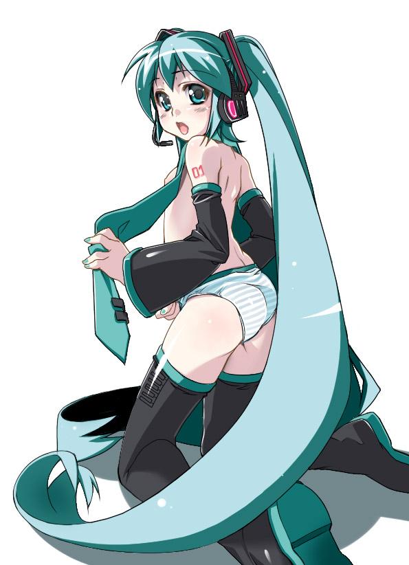 初音脱了内裤是什么样图：初音未来邪恶透视图片(3)(点击浏览下一张趣图)