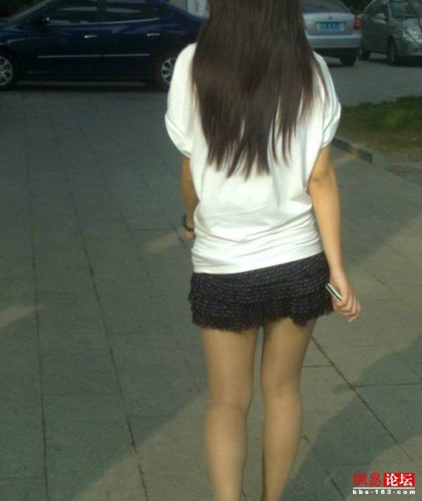 女孩为何穿齐b短裙：齐b小短裙有多短，齐b短裙为什么叫齐b(3)(点击浏览下一张趣图)