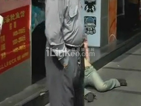 55开吸奶门：吸奶门视频图片男，上海田林吸奶门视频(5)(点击浏览下一张趣图)