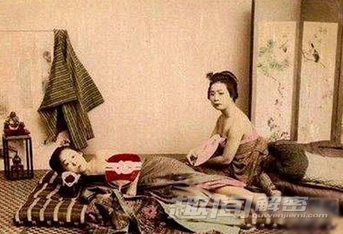 中国酷刑女性过程图片：剥皮酷刑过程照片(5)(点击浏览下一张趣图)