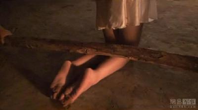 给女地下党上酷刑视频：审讯女地下党牛宜宁(13)(点击浏览下一张趣图)