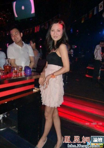 豪放女饭桌打赌脱裤图：漂流瓶豪放女图片(9)(点击浏览下一张趣图)