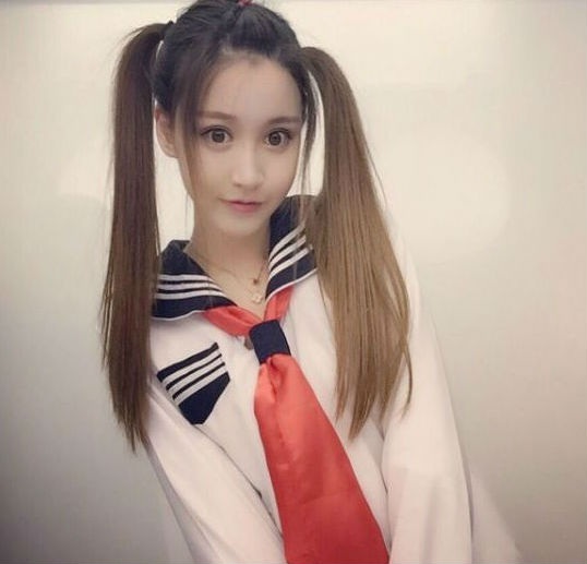 uu夹腿门资源：uu夹腿门图片(2)(点击浏览下一张趣图)