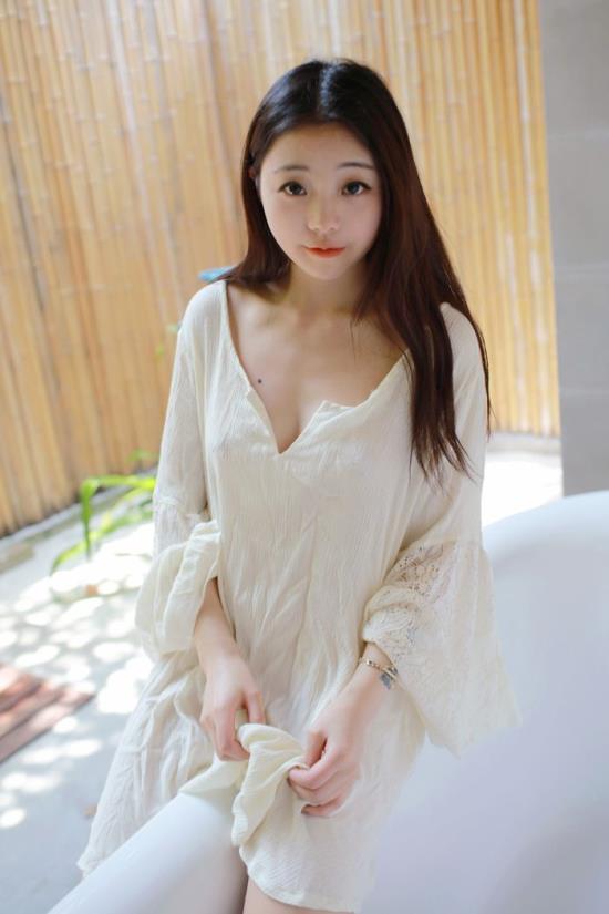 丰姿绰约奶牛杨依15op：杨依2013.03.02(s).rar(点击浏览下一张趣图)