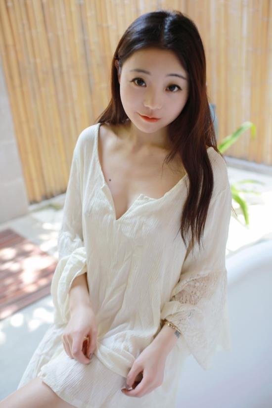 丰姿绰约奶牛杨依15op：杨依2013.03.02(s).rar(2)(点击浏览下一张趣图)