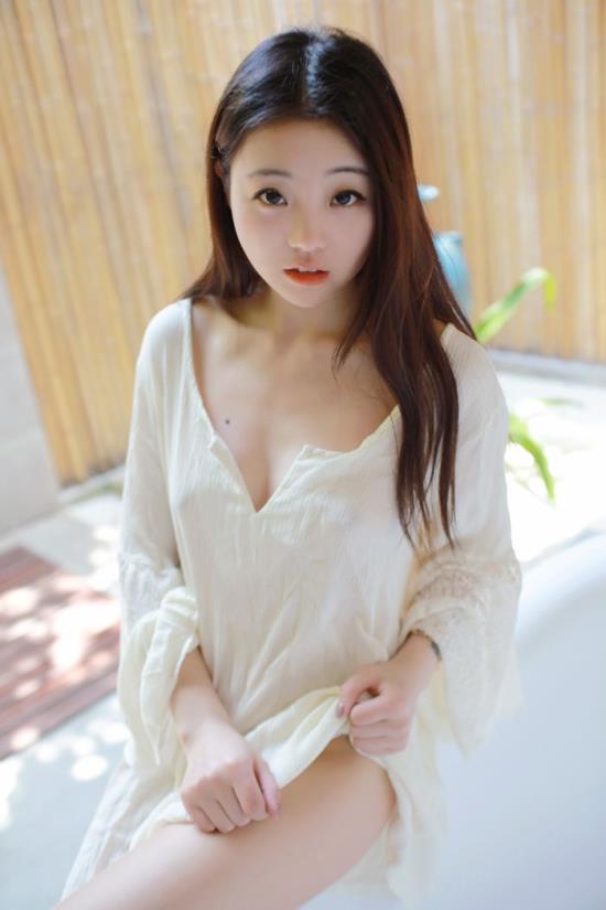 丰姿绰约奶牛杨依15op：杨依2013.03.02(s).rar(3)(点击浏览下一张趣图)