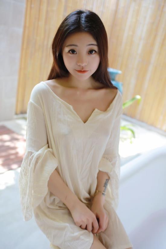 丰姿绰约奶牛杨依15op：杨依2013.03.02(s).rar(5)(点击浏览下一张趣图)