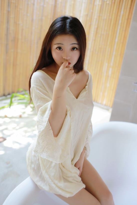 四大乳模模：裸模乳模的图片(点击浏览下一张趣图)