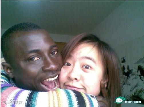 广州女被黑鬼搞死：广州黑人事件(2)(点击浏览下一张趣图)