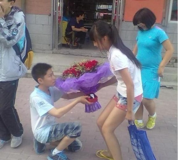 00后的女孩棵身片：现在的00后都逆天了(4)(点击浏览下一张趣图)