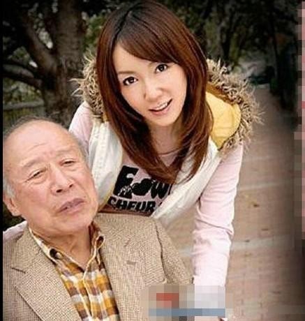我宋阿姨嗯啊：阿姨上门服务，玩家政阿姨(点击浏览下一张趣图)