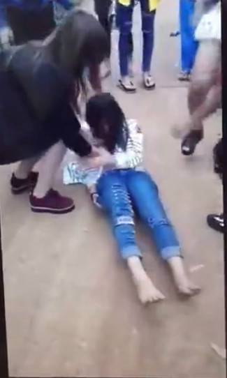 世界上最流氓的视频:海南扒衣少女完整视频(5)(点击浏览下一张趣图)