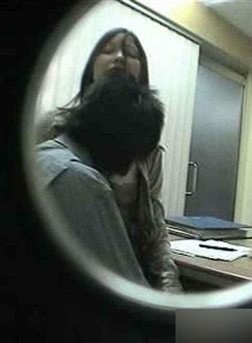 办公室午睡被老板上：在老板办公室强上的秘书(3)(点击浏览下一张趣图)