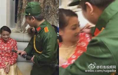 鬼子脱美女衣服强吻图(点击浏览下一张趣图)