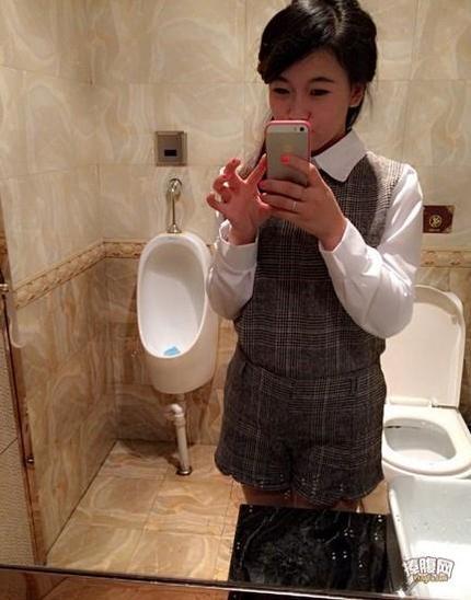 老师上厕所没带纸图片：女人上厕所没有要带纸(2)(点击浏览下一张趣图)
