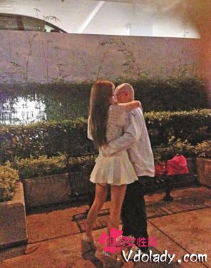amy此前被爆出不雅视频：艾美琪amy不雅照(5)(点击浏览下一张趣图)