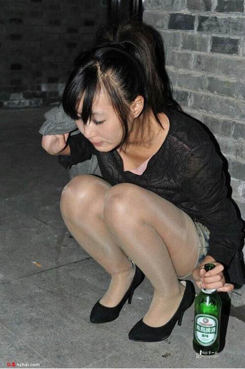 老婆喝醉图片：别人老婆的爆照，爆一下老婆照片(8)(点击浏览下一张趣图)